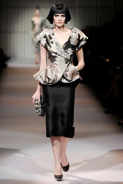Look 13